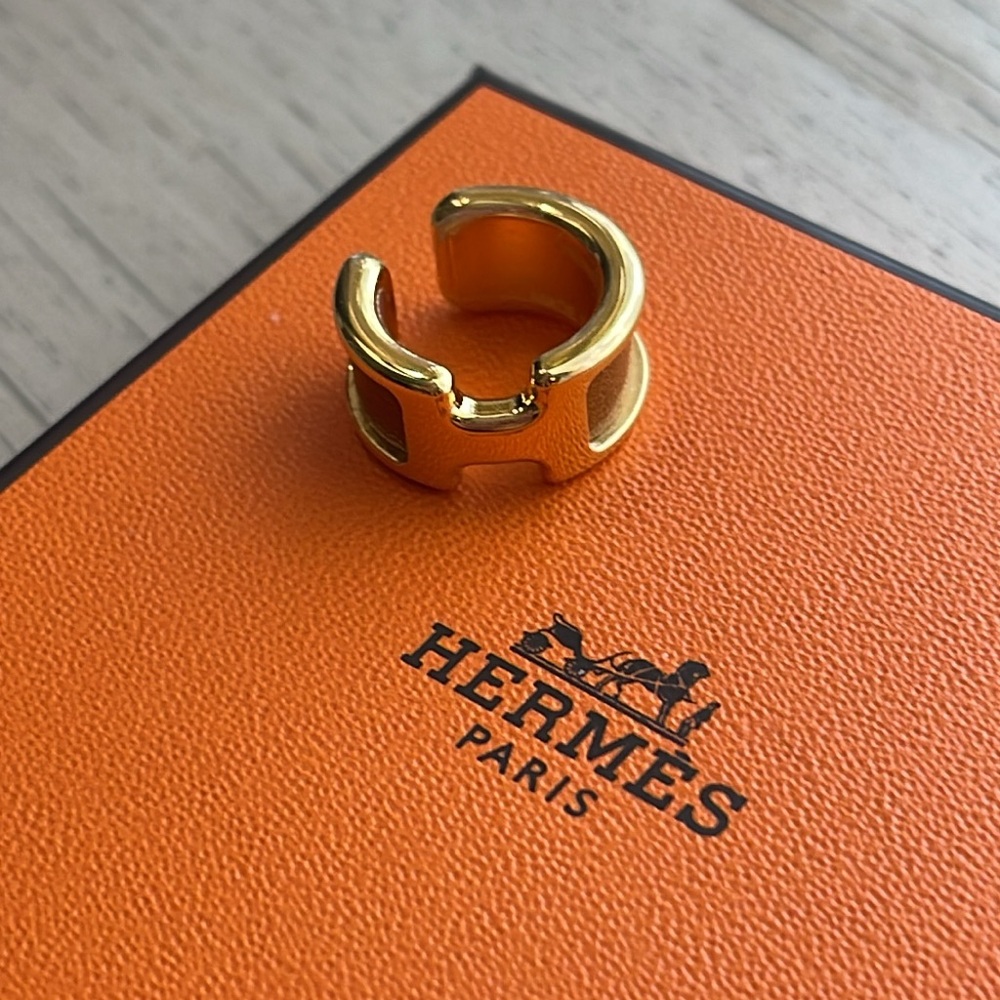 💯 Authentic Hermes OLYMPE EAR CUFF - GOLD-                  

** NEW ** - Picture 4 of 8